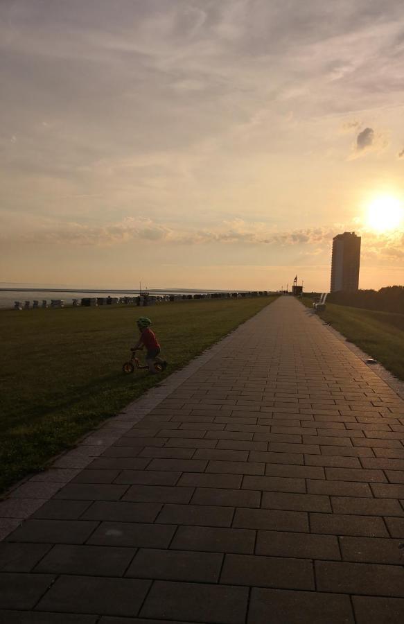 Ferienwohnung Fuer Grosse Familien Im Haus Akunak Büsum Buitenkant foto